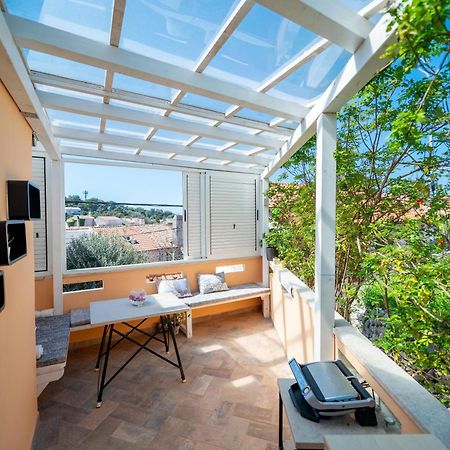 Apartments Vitoria Mali Lošinj Buitenkant foto