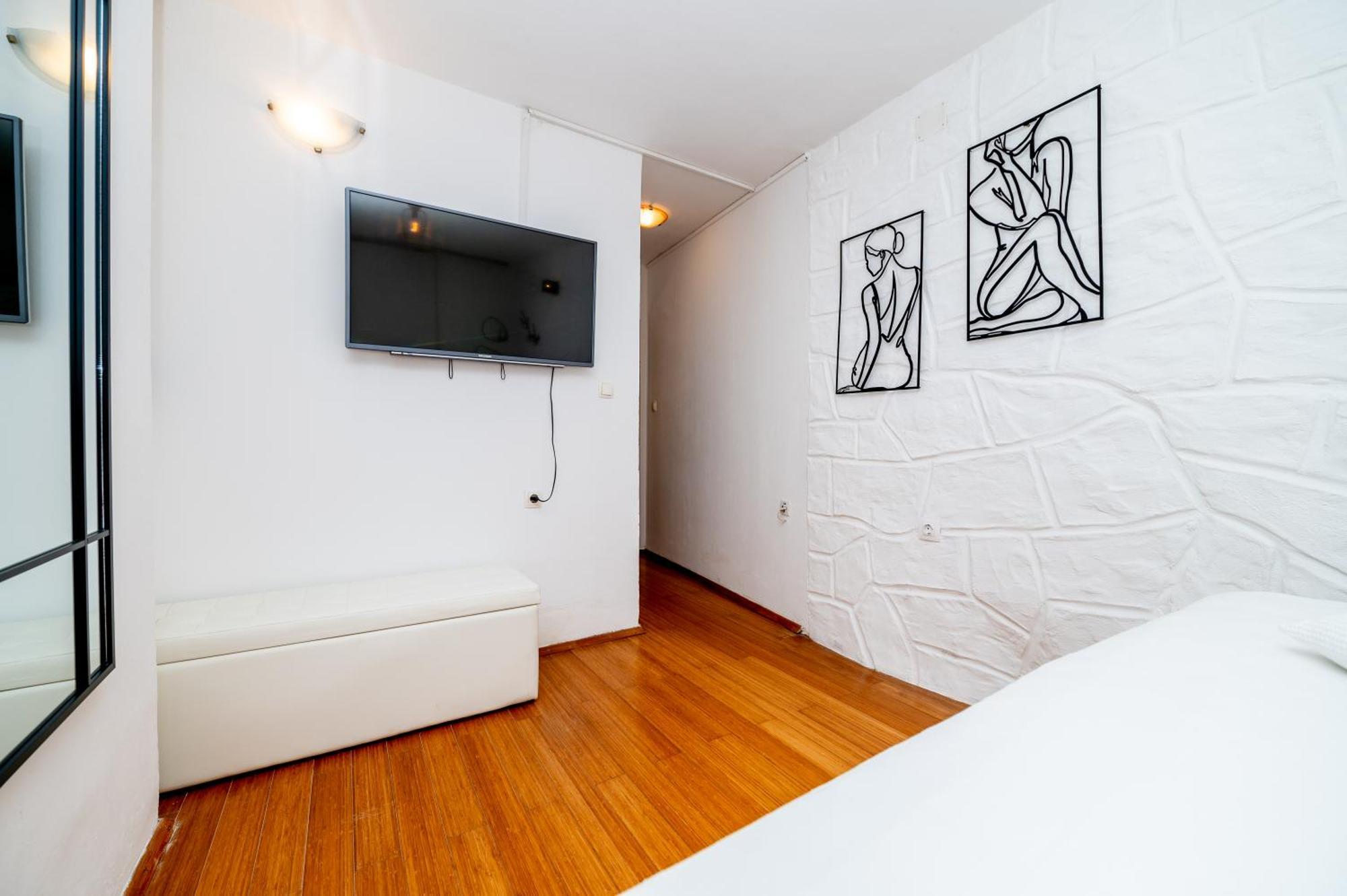 Apartments Vitoria Mali Lošinj Buitenkant foto