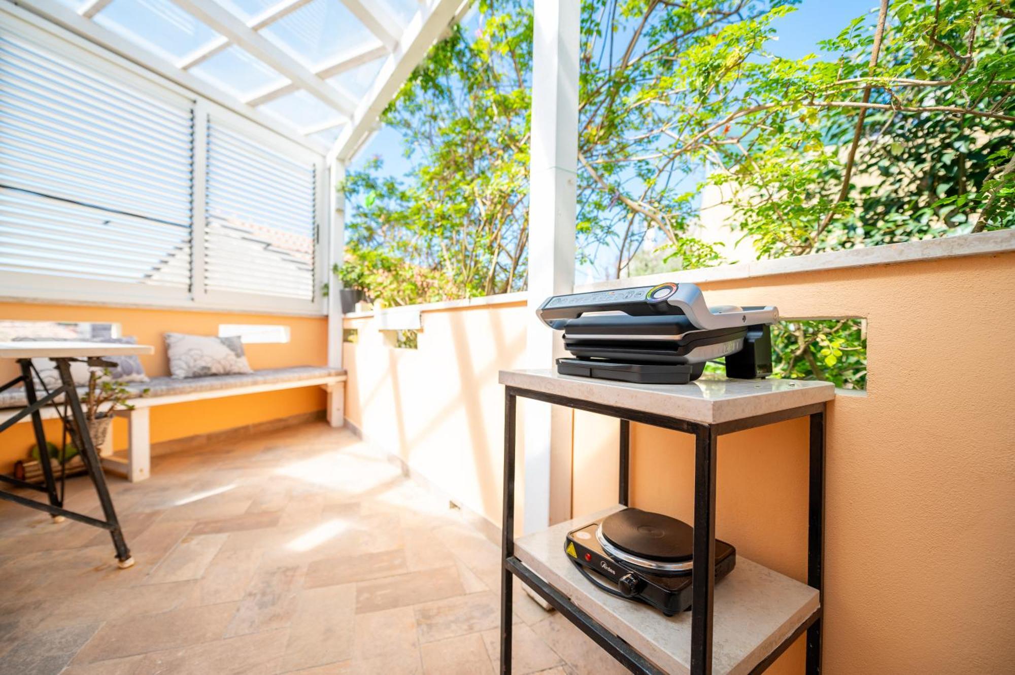 Apartments Vitoria Mali Lošinj Buitenkant foto